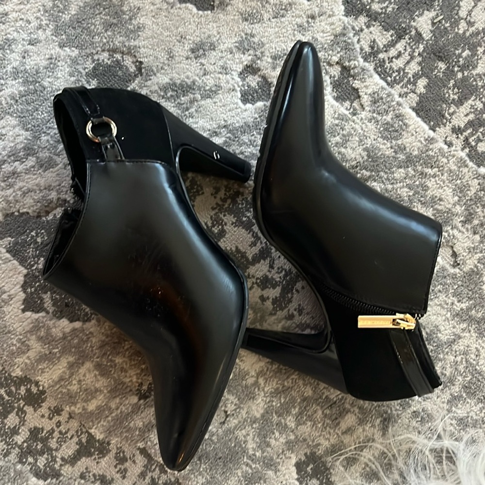 bandolino black heeled oxfords